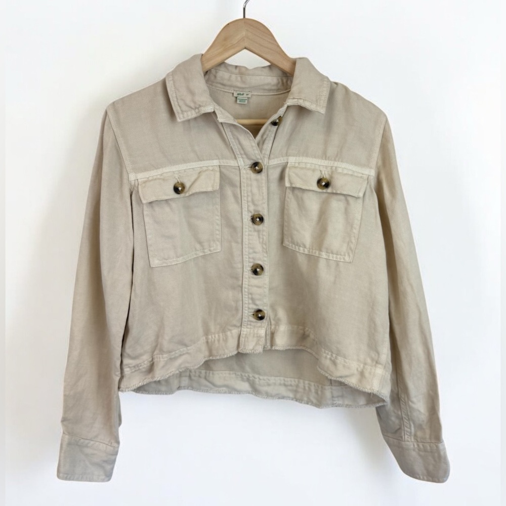 Aerie Beige Crop Lightweight Button Up Jacket Raw Hem Size Small Oversized
